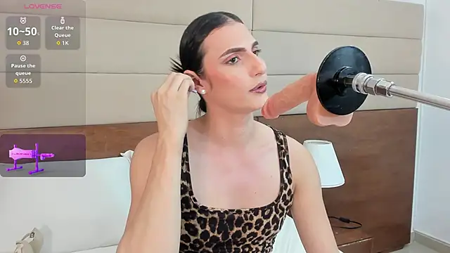 Snapshot of shantall_skinny chatting on 01.15.26 shantall skinny online show from 01.15.26