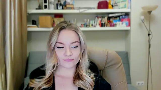 Kara Smith  online show from 11.28.25