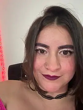 Snapshot of HADARA__ chatting on 03.10.25 HADARA online show from 03.10.25