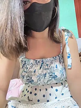 Snapshot of lustyindiancouple chatting on 10.04.25 lustyindiancouple online show from 10.04.25