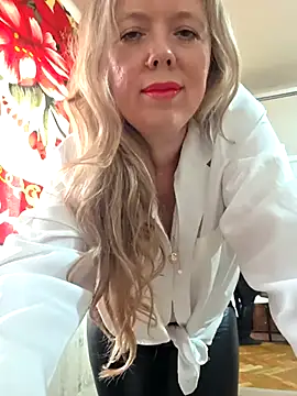 Irina3718 online show from 04.12.26