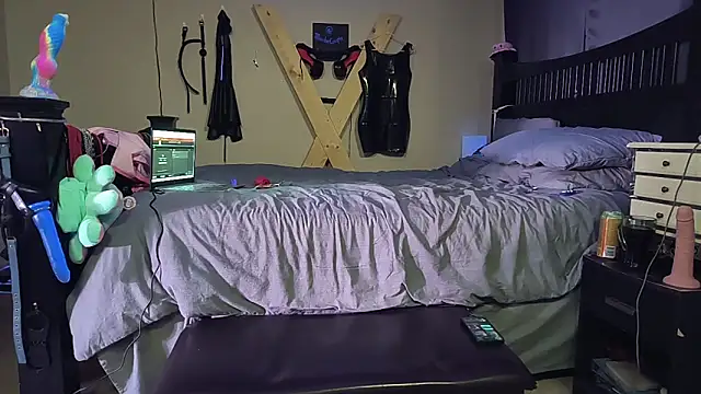 KinkyBratandDaddy online show from 11.20.25