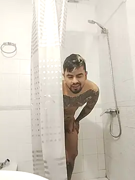 crazyweelove online show from 03.18.25