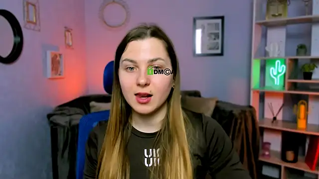 Snapshot of luck_betty chatting on 03.22.25 luck betty online show from 03.22.25