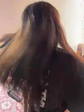 Snapshot of -Selene- chatting on 06.20.26 -Selene- online show from 06.20.26