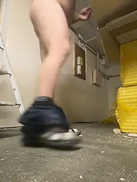 billybib83 online show from 10.31.25