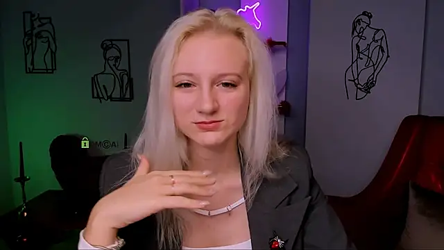 madam uliis online show from 03.12.25