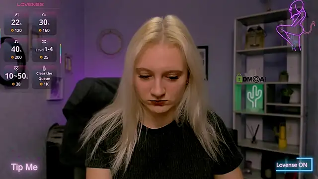 madam uliis online show from 03.20.25