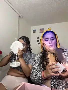 nicky andcamil online show from 12.02.25