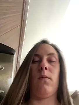 vivianneeee online show from 03.14.25