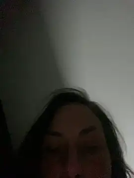 vivianneeee online show from 03.15.25