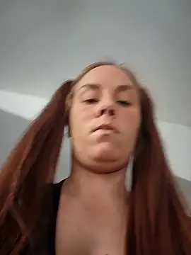 vivianneeee online show from 11.20.25