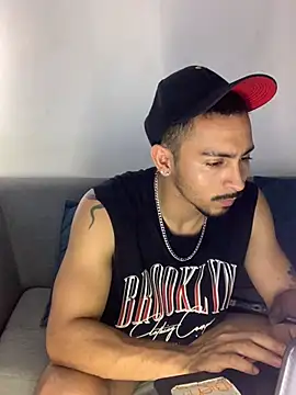 Snapshot of NicolasChest_xxx chatting on 06.27.26 NicolasChest xxx online show from 06.27.26
