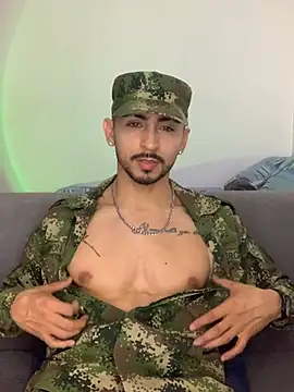 Snapshot of NicolasChest_xxx chatting on 07.12.26 NicolasChest xxx online show from 07.12.26