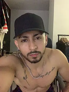 Snapshot of NicolasChest_xxx chatting on 07.28.26 NicolasChest xxx online show from 07.28.26