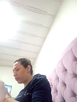 melany-92xxx online show from 12.15.25