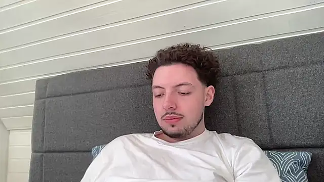 Snapshot of Sabo01 chatting on 03.20.25 Sabo01 online show from 03.20.25