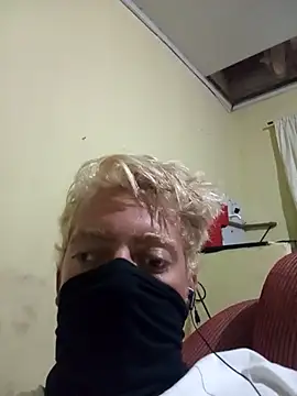 Snapshot of andredomal chatting on 03.04.26 andredomal online show from 03.04.26