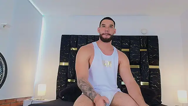 Snapshot of chris_blake__ chatting on 03.15.25 chris blake online show from 03.15.25