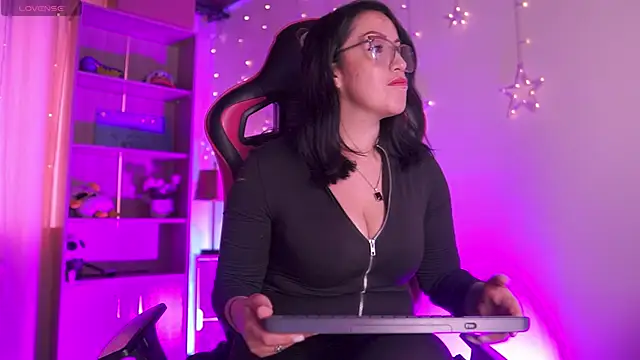 Madison Mayer online show from 03.10.26