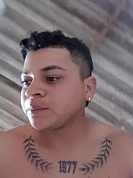 Snapshot of juan_montoyasex chatting on 10.11.25 juan montoyasex online show from 10.11.25
