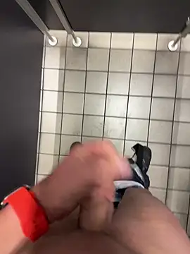 Snapshot of wassermann8484 chatting on 10.15.25 wassermann8484 online show from 10.15.25