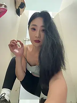 Snapshot of linger-23 chatting on 05.16.26 linger-23 online show from 05.16.26