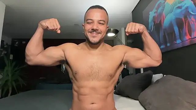 Snapshot of highlatin_guysoficial chatting on 06.20.26 highlatin guysoficial online show from 06.20.26
