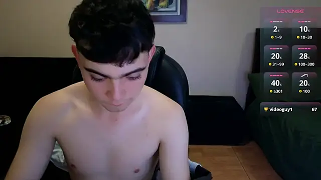 lukeboyce33 online show from 04.13.26