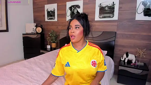 SammyDesire 10 online show from 06.17.26