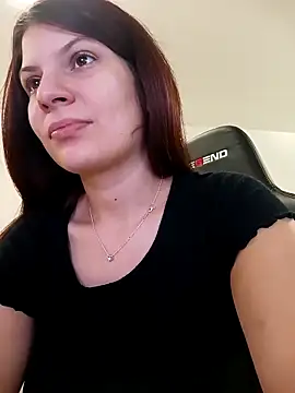 MeCherryy online show from 11.17.25