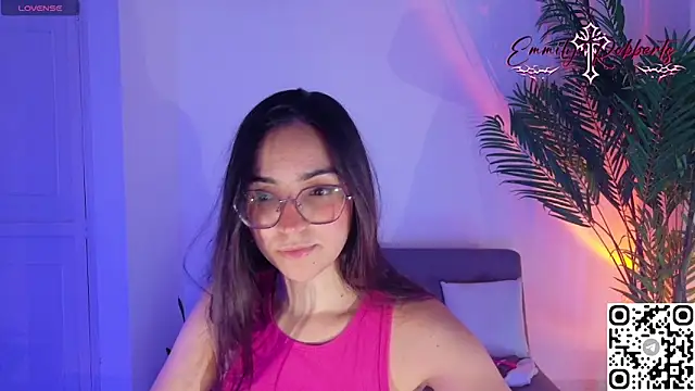 Emmi Roberts online show from 07.05.26