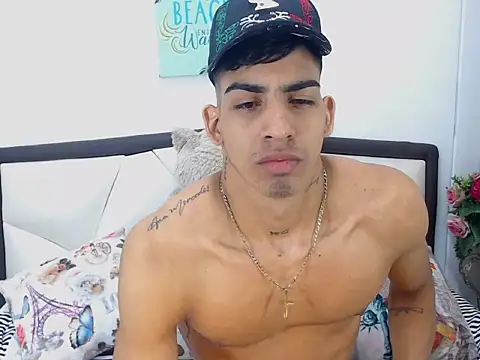 Snapshot of Liam_Wyat chatting on 11.29.25 Liam Wyat online show from 11.29.25