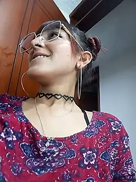 Snapshot of Hairydoll_ chatting on 10.29.25 Hairydoll online show from 10.29.25