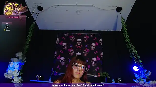 Snapshot of Hairydoll_ chatting on 11.04.25 Hairydoll online show from 11.04.25