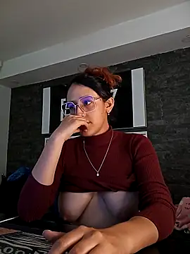 Snapshot of Hairydoll_ chatting on 05.11.26 Hairydoll online show from 05.11.26