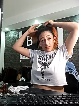 Snapshot of Hairydoll_ chatting on 05.14.26 Hairydoll online show from 05.14.26