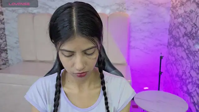 Snapshot of _Kitty_v chatting on 02.11.26 Kitty v online show from 02.11.26