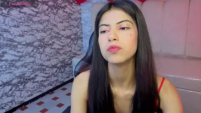 Snapshot of _Kitty_v chatting on 02.14.26 Kitty v online show from 02.14.26