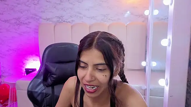 Snapshot of _Kitty_v chatting on 02.27.26 Kitty v online show from 02.27.26