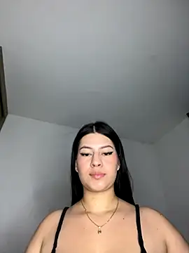 Saanvi21 online show from 11.26.25