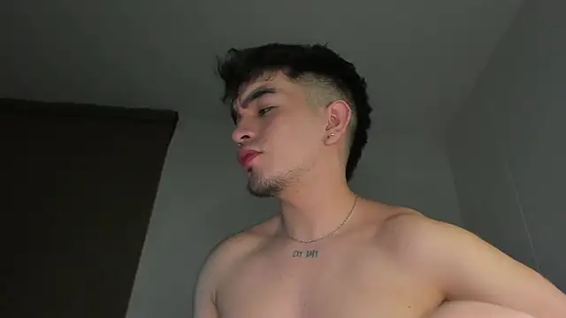 Snapshot of cmzo_ chatting on 11.03.25 cmzo  online show from 11.03.25