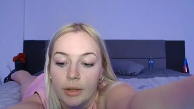 Snapshot of margot_robbie7 chatting on 09.10.25 margot robbie7 online show from 09.10.25