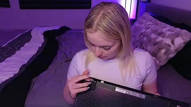 margot robbie7 online show from 05.20.26