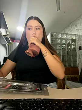 sophikinley online show from 11.24.25