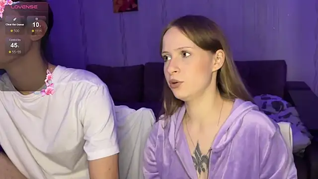 Snapshot of Romanhavesweetydick777 chatting on 10.21.25 Romanhavesweetydick777 online show from 10.21.25