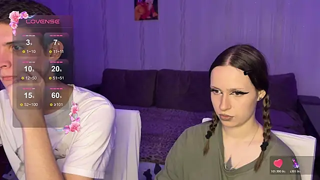 Snapshot of Romanhavesweetydick777 chatting on 10.31.25 Romanhavesweetydick777 online show from 10.31.25