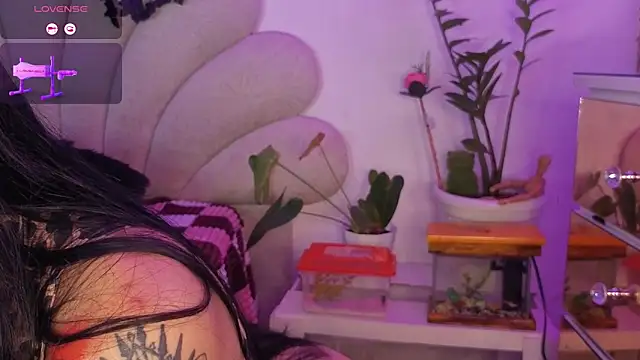 Snapshot of AnfisaLetyagho chatting on 10.07.25 AnfisaLetyagho online show from 10.07.25