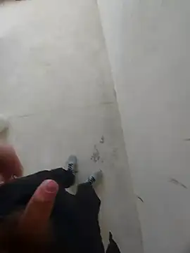 Snapshot of MaksDzubaV chatting on 03.18.25 MaksDzubaV online show from 03.18.25