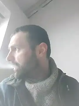 Snapshot of MaksDzubaV chatting on 03.19.25 MaksDzubaV online show from 03.19.25